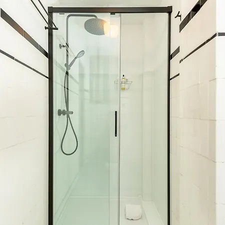 Spacious Family In بورتو