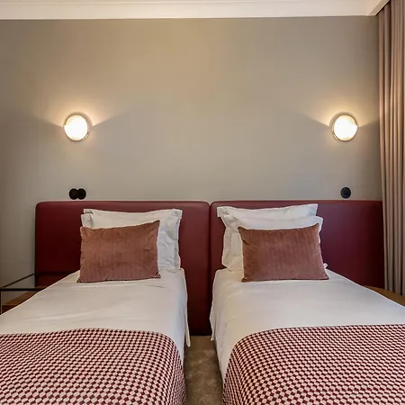 Spacious Family In *